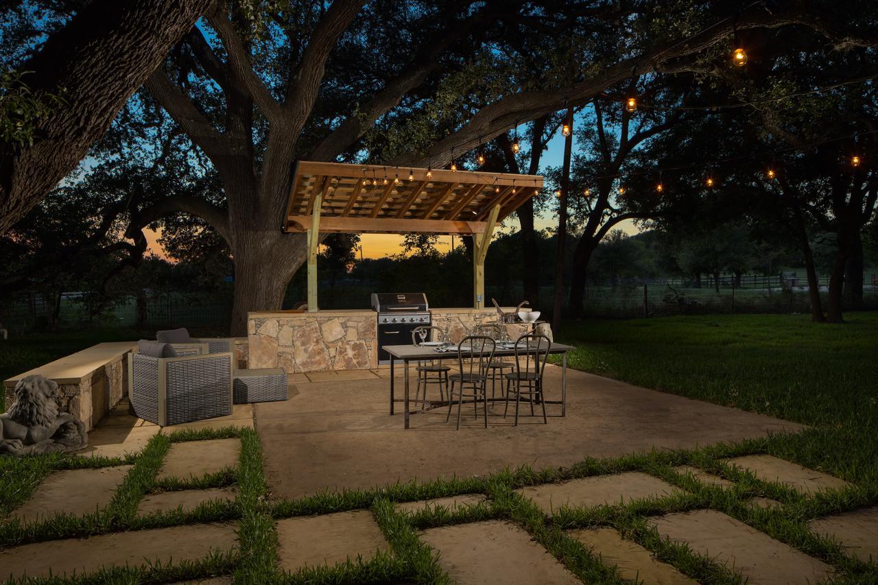 Camp Lucy Hotel Dripping Springs Eksteriør billede