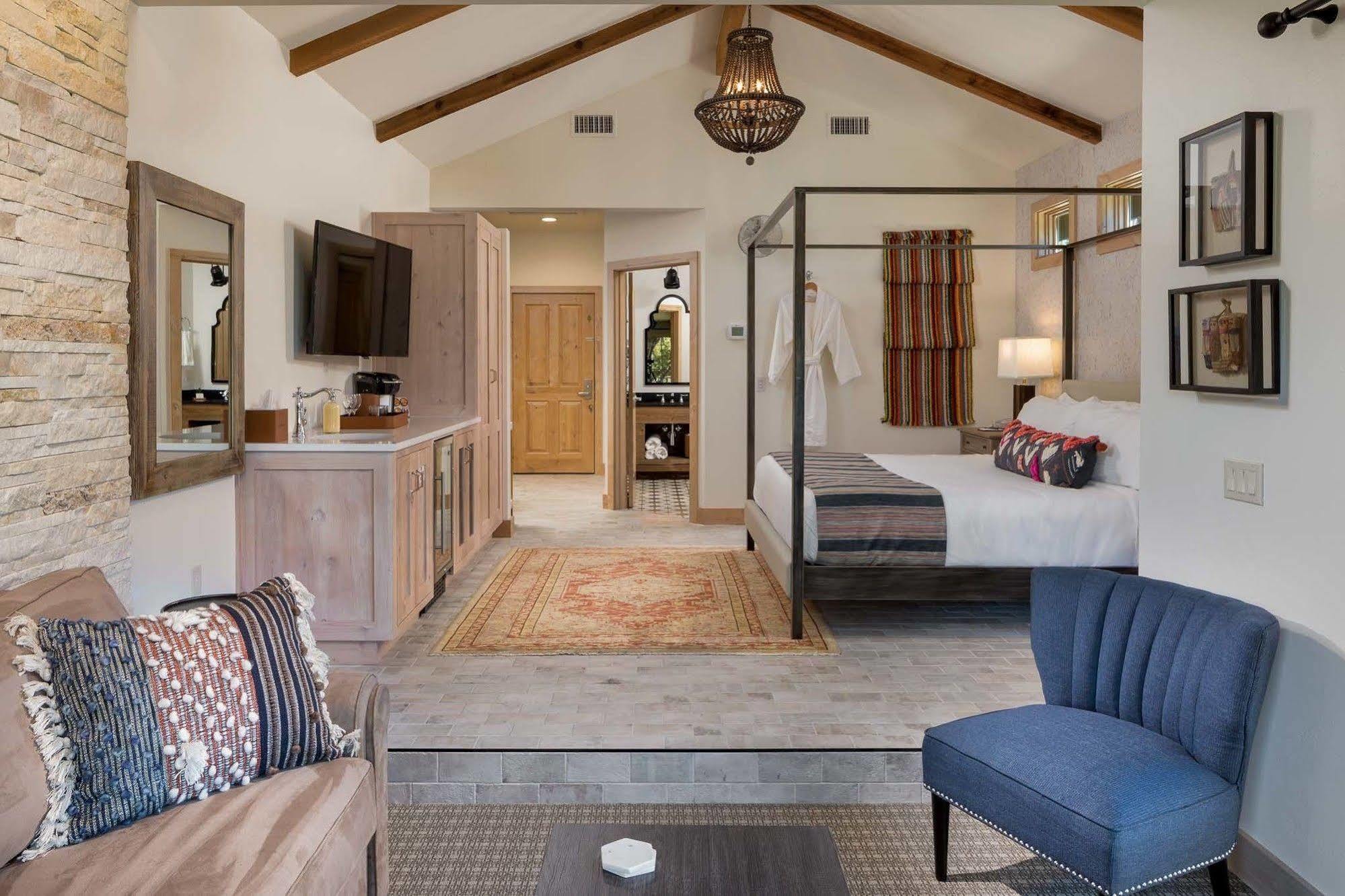 Camp Lucy Hotel Dripping Springs Eksteriør billede