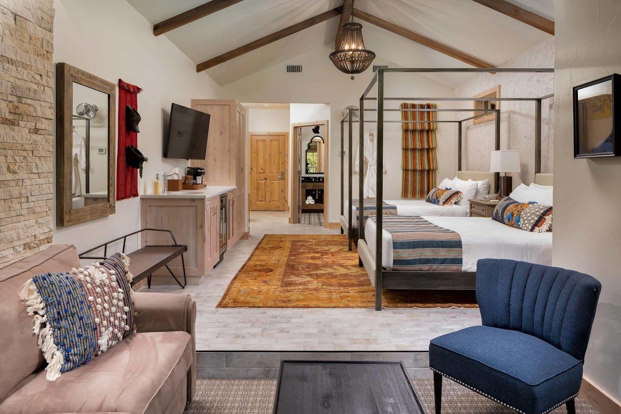 Camp Lucy Hotel Dripping Springs Eksteriør billede