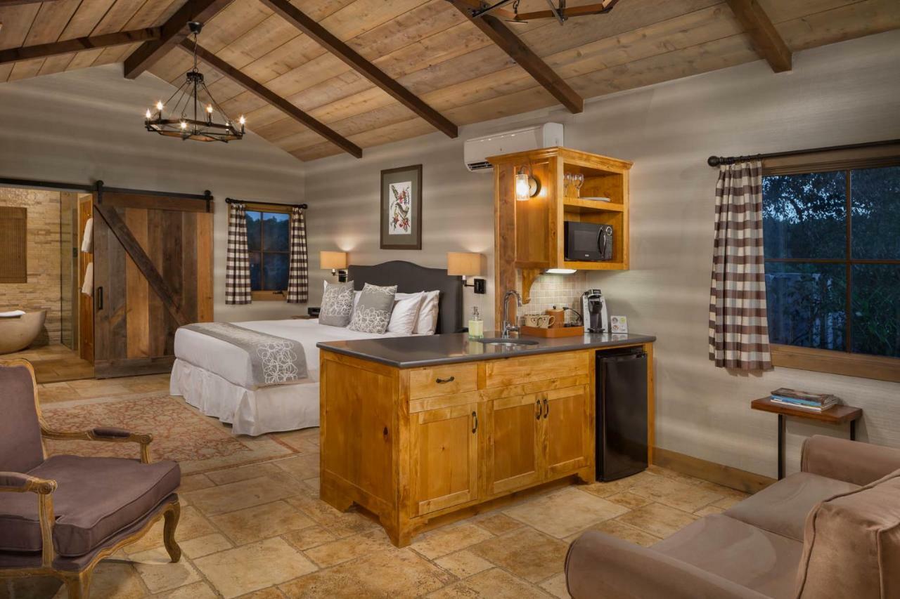 Camp Lucy Hotel Dripping Springs Eksteriør billede