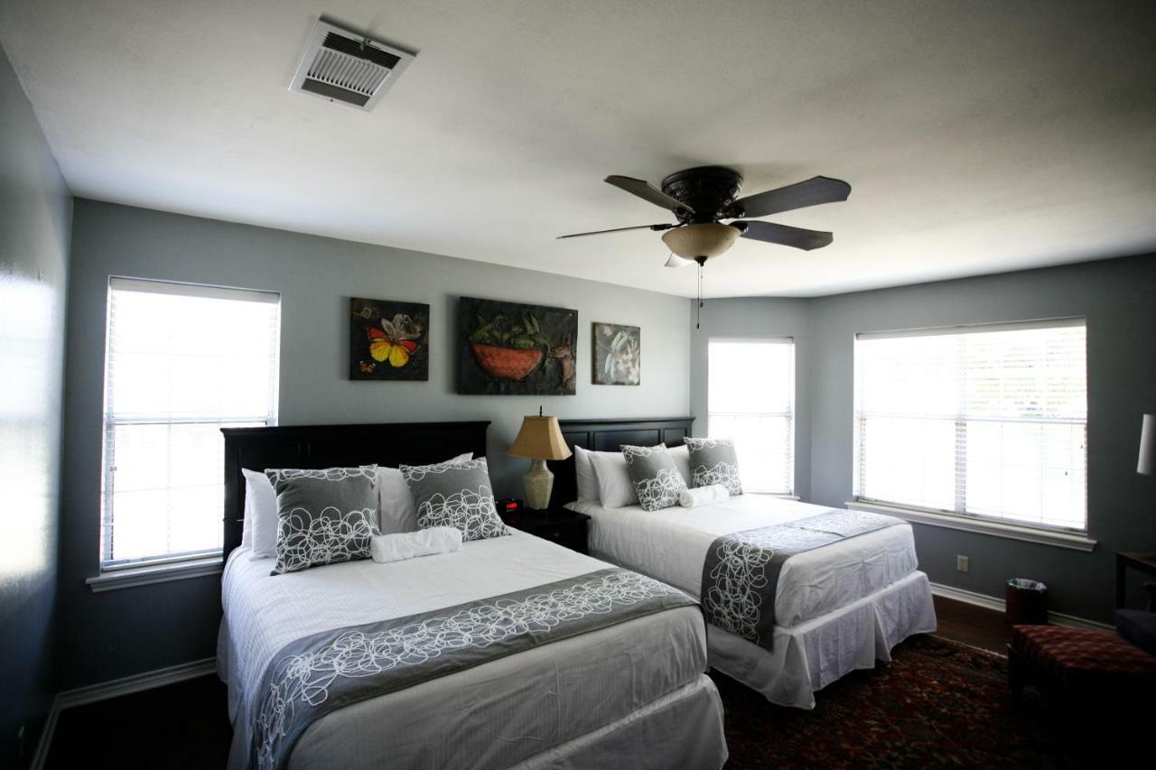 Camp Lucy Hotel Dripping Springs Eksteriør billede